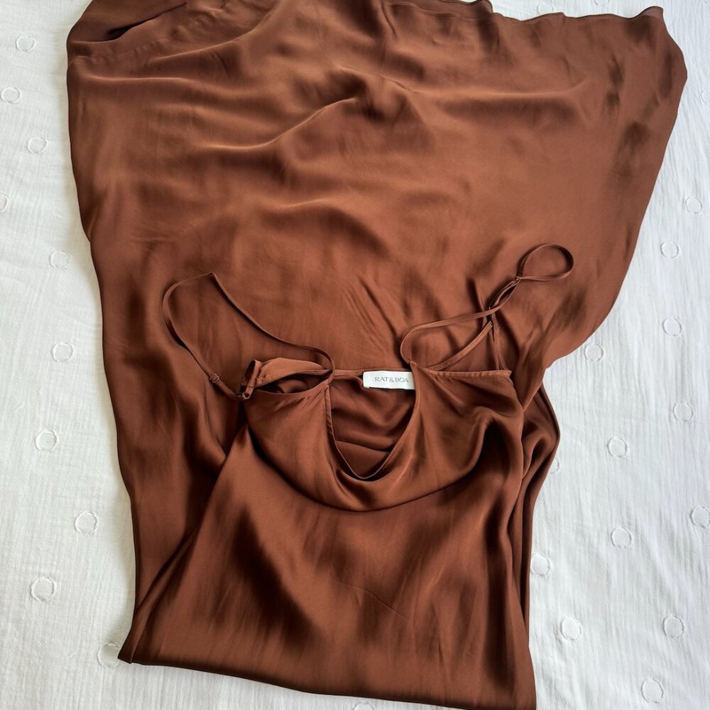 Rat and boa aizza dress - Picture 2 of 5